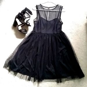 Lauren Conrad Mesh Black 🖤 Dress Size 6 ✨